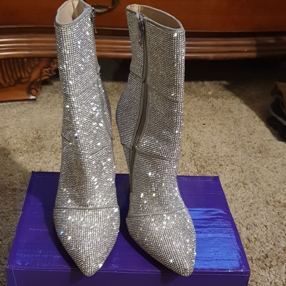 Steve Madden Winona Rhinestone Booties sz 6.5 - Picture 3 of 6